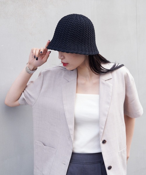 COLONY 2139(コロニートゥーワンスリーナイン)の「雑材バケットハット(ハット・レディース・ブラック/ベージュ・FREE)」の6枚目の写真