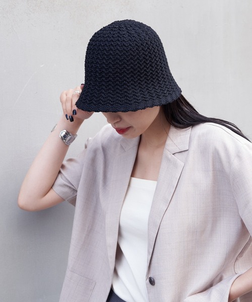 COLONY 2139(コロニートゥーワンスリーナイン)の「雑材バケットハット(ハット・レディース・ブラック/ベージュ・FREE)」の15枚目の写真