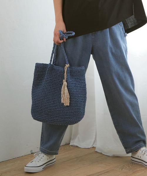 LBC（エルビーシー）の「タッセルペーパートート（かごバッグ・レディース・グレー/ベージュ/グリーン系その他/ブルー・FREE）」の11枚目の写真