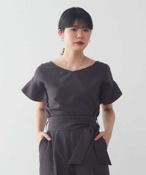 TIARA 麻調2WAYフリルブラウス Tiara（ティアラ）の「麻調2WAYフリルブラウス（シャツ/ブラウス