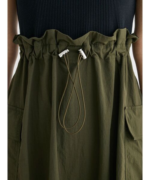 ELENCARE DUE（エレンカーレデュエ）の「・ELENCARE　DUE　リブキリカエワンピ（ワンピース・レディース・グレイッシュベージュ/チャコールグレー/ブラック・FREE）」の10枚目の写真