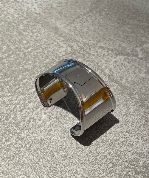 kutir(クティール)の「kutirlune/メタルワイドバングル(バングル/リストバンド・レディース・シルバー/ゴールド・FREE)」の6枚目の写真