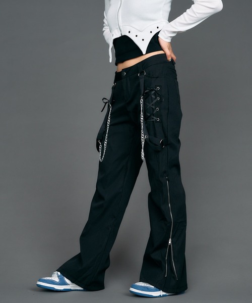 WEGO（ウィゴー）の「WEGO/【一部店限定】サイドレースアップフレアパンツ（カーゴパンツ・レディース・ブラック・FREE）」の9枚目の写真