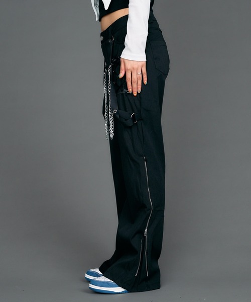 WEGO（ウィゴー）の「WEGO/【一部店限定】サイドレースアップフレアパンツ（カーゴパンツ・レディース・ブラック・FREE）」の4枚目の写真
