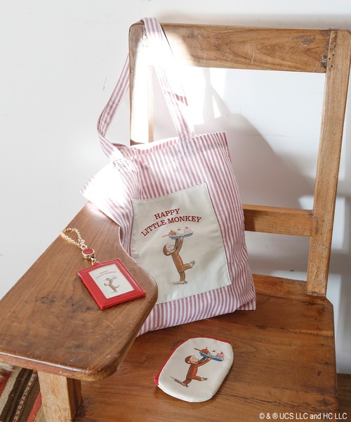 ACCOMMODE（アコモデ）の「【365Curious 】おさるのジョージ　ストライプトートバッグ（トートバッグ・レディース・ブラック/ブルー/レッド・FREE）」の4枚目の写真