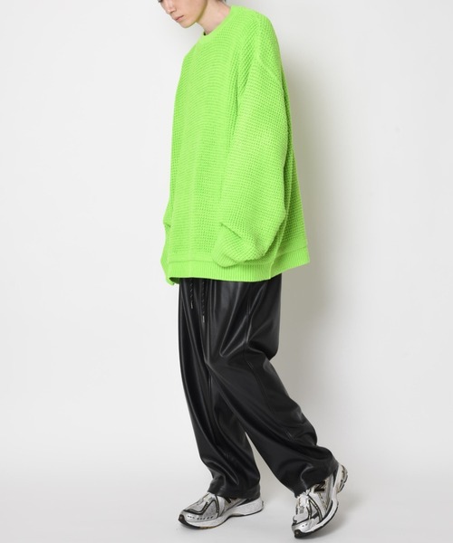 SUPERTHANKS(スーパーサンクス)の「オーバーサイズ クルーネック無地ニット(ユニセックス)honeycomb crew-neck knit(ニット/セーター・メンズ・グレー/ブラック/ライム/クリーム・M/L)」の5枚目の写真