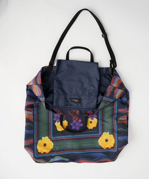 TOGA VIRILIS(トーガ ビリリース)の「Print tote bag(トートバッグ・メンズ・ネイビー・FREE)」の5枚目の写真