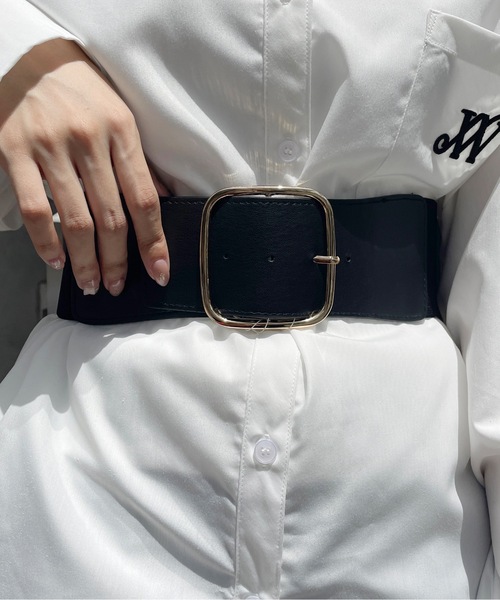 one wayザッカ（ワンウェイザッカ）の「スクエアバックル太ベルト（ベルト・レディース・シルバー/ゴールド・FREE）」の6枚目の写真