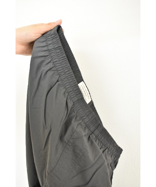 THEATRE PRODUCTS(シアタープロダクツ)の「VERSATILE NYLON PANTS(その他パンツ・レディース・グレー・FREE)」の11枚目の写真