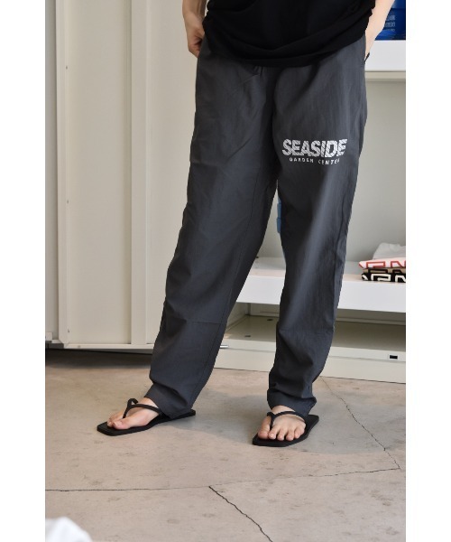 THEATRE PRODUCTS(シアタープロダクツ)の「VERSATILE NYLON PANTS(その他パンツ・レディース・グレー・FREE)」の2枚目の写真