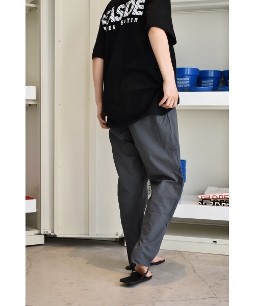 THEATRE PRODUCTS(シアタープロダクツ)の「VERSATILE NYLON PANTS(その他パンツ・レディース・グレー・FREE)」の5枚目の写真