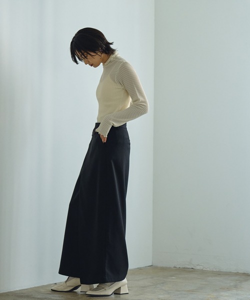 abor o-t-l(アボアオーティーエル)の「リンクルタートルネックトップス(Tシャツ/カットソー・レディース・クリーム/ブラック・FREE)」の11枚目の写真