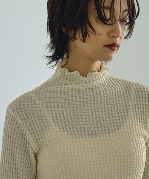 abor o-t-l(アボアオーティーエル)の「リンクルタートルネックトップス(Tシャツ/カットソー・レディース・クリーム/ブラック・FREE)」の15枚目の写真