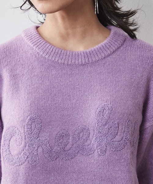 CHIC STYLE（シックスタイル）の「＜大きいサイズ＞ロゴ刺しゅうショート丈ニットプルオーバー シックスタイル（ニット/セーター・レディース・ブラック/パープル系・L/LL/3L/4L/5L）」の17枚目の写真