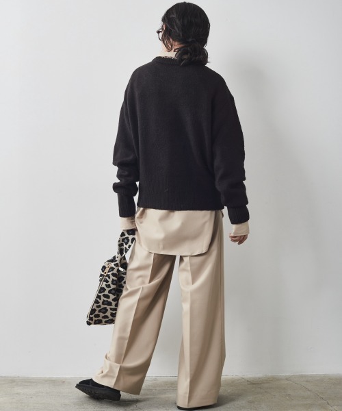 CHIC STYLE（シックスタイル）の「＜大きいサイズ＞ロゴ刺しゅうショート丈ニットプルオーバー シックスタイル（ニット/セーター・レディース・ブラック/パープル系・L/LL/3L/4L/5L）」の14枚目の写真