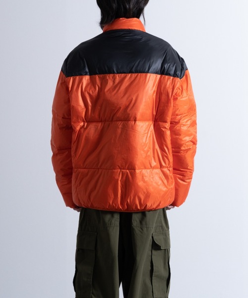 【EVISU 戎】ボアアウター ブラック オレンジ ダウン SKKONE（スコーネ）の「スタンドカラー ヨーク切り替え ダウン