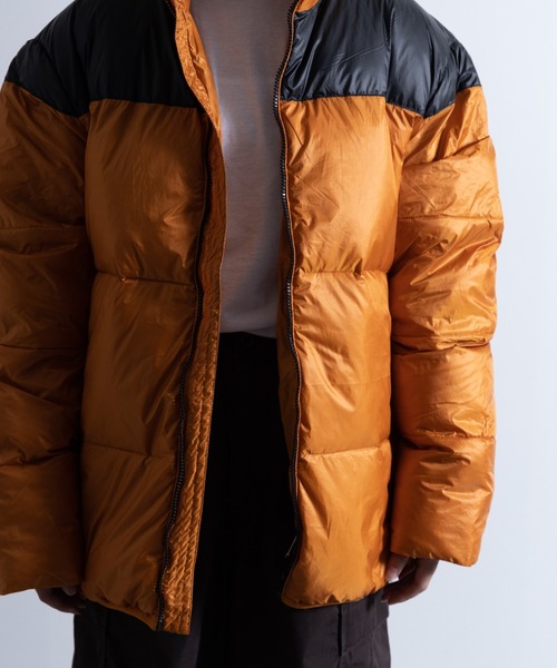 SKKONE（スコーネ）の「スタンドカラー ヨーク切り替え ダウン