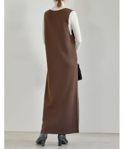 Re:EDIT（リエディ）の「[新色追加][低身長サイズ有]ミラノリブ変形キーネックＩラインニットワンピース（ワンピース・レディース・ブラック系/ブラック/ブラウン/ブラウン系・SHORT/MEDIUM/LARGE）」の13枚目の写真