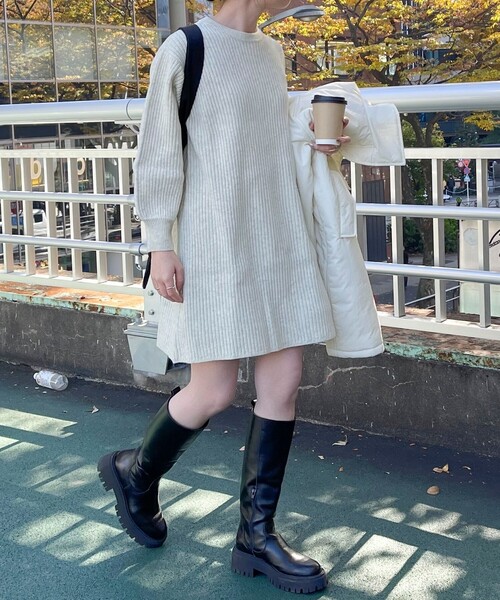 fredy emue(フレディエミュ)の「FR刺繍チュニックワンピース(ワンピース・レディース・チャコールグレー/アイボリー/サックスブルー・38)」の5枚目の写真