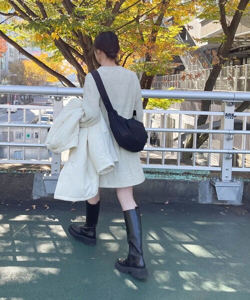 fredy emue(フレディエミュ)の「FR刺繍チュニックワンピース(ワンピース・レディース・チャコールグレー/アイボリー/サックスブルー・38)」の11枚目の写真