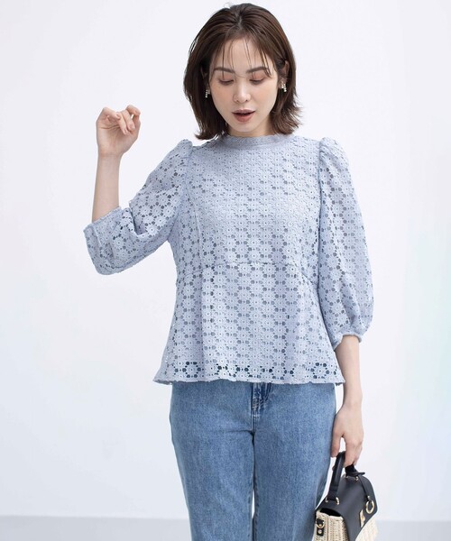 組曲（クミキョク）の「【WEB限定】フラワーレース ペプラムトップス（Tシャツ/カットソー・レディース・スカイブルー系/ネイビー系/アイボリー系・3/2）」の12枚目の写真