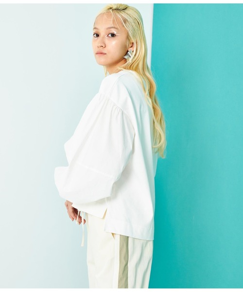 Settimissimo（セッティミッシモ）の「ランタンスリーブ 切替 プルオーバー（Tシャツ/カットソー・レディース・オフホワイト/ブラック・FREE）」の7枚目の写真