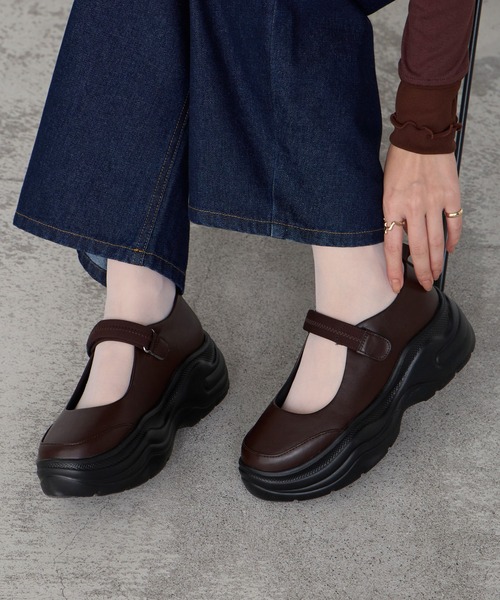 forksy.(フォルクシー)の「【forksy.】ボリュームソールメリージェーンスニーカーサンダル(バレエシューズ・レディース・オフホワイト/ブラック/グレー/シルバー/ブラック系1/ブラウン系・S/LL/L/M)」の5枚目の写真