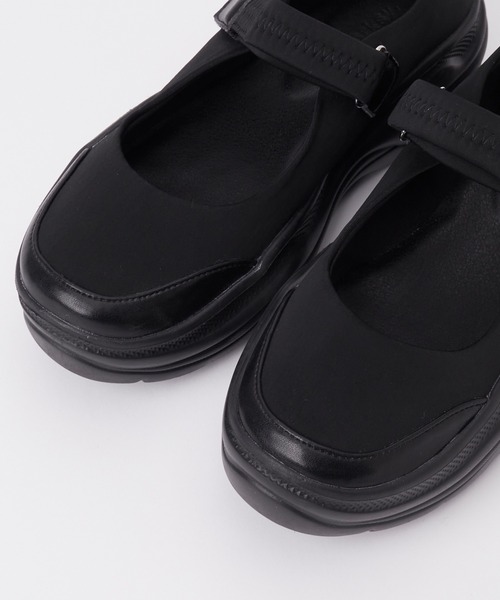 forksy.(フォルクシー)の「【forksy.】ボリュームソールメリージェーンスニーカーサンダル(バレエシューズ・レディース・オフホワイト/ブラック/グレー/シルバー/ブラック系1/ブラウン系・S/LL/L/M)」の22枚目の写真