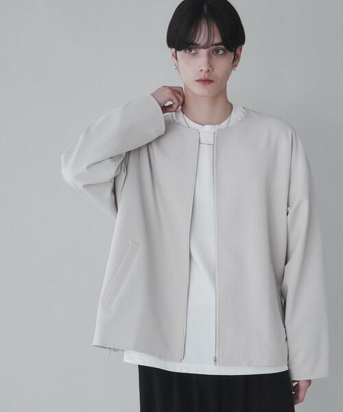 LUCY(ルーシー)の「LUCY/トロミノーカラーブルゾン(ブルゾン・メンズ・ライトベージュ/ブラック・MEDIUM/LARGE)」の1枚目の写真