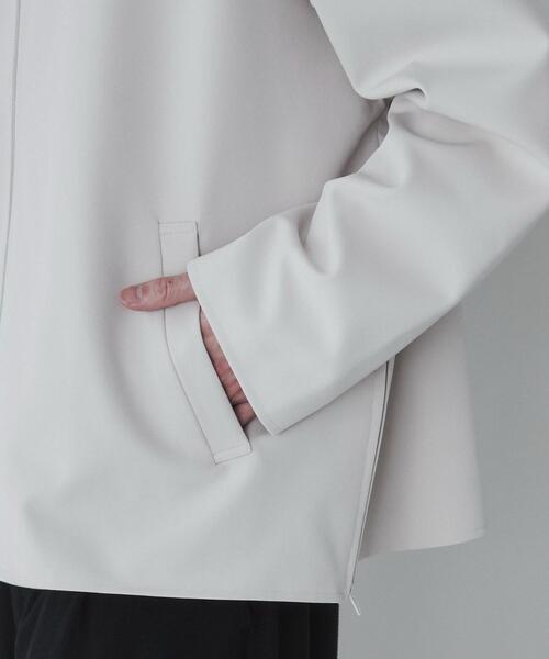 LUCY(ルーシー)の「LUCY/トロミノーカラーブルゾン(ブルゾン・メンズ・ライトベージュ/ブラック・MEDIUM/LARGE)」の7枚目の写真