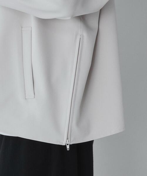 LUCY(ルーシー)の「LUCY/トロミノーカラーブルゾン(ブルゾン・メンズ・ライトベージュ/ブラック・MEDIUM/LARGE)」の8枚目の写真