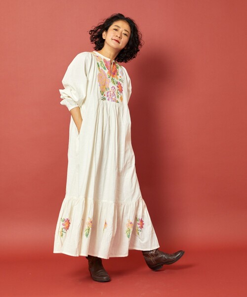 Freada(フリーダ)の「Freada/フリーダ ボタニカル柄クロスステッチワンピース(ワンピース・レディース・ホワイト/ブラック・ONE SIZE)」の16枚目の写真