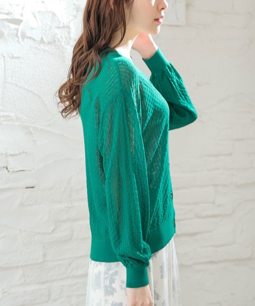 Honeys(ハニーズ)の「シアーVネックカーディガン(カーディガン/ボレロ・レディース・ベージュ/ブラック/グリーン/ホワイト・LL/L/M/S)」の15枚目の写真