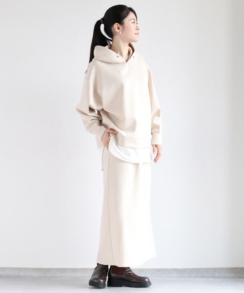 ダンボールニット　セットアップ　ホワイト　ビッグロゴ　秋冬　フーディ　スカート ダンボールニット セットアップ ホワイト ビッグロゴ 秋冬 フーディ