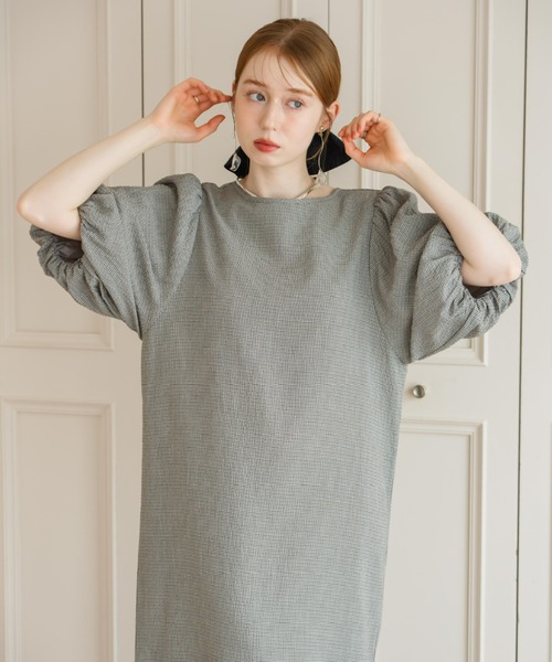 hinari(ヒナリ)の「チェック柄パフスリーブワンピース(ワンピース・レディース・ネイビー/グリーン/ブラウン/グレー・X-SMALL/SMALL/FREE)」の12枚目の写真