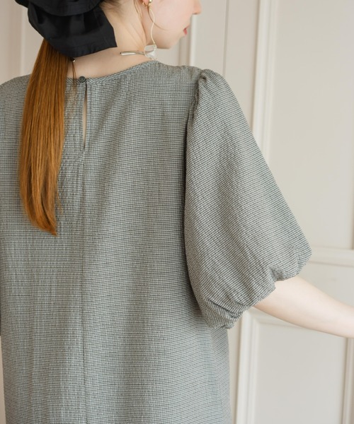 hinari(ヒナリ)の「チェック柄パフスリーブワンピース(ワンピース・レディース・ネイビー/グリーン/ブラウン/グレー・X-SMALL/SMALL/FREE)」の17枚目の写真