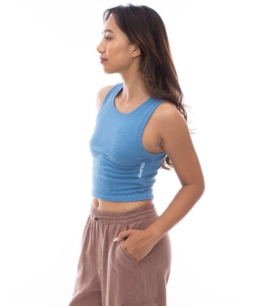 BILLABONG（ビラボン）の「BILLABONG レディース LOGO EMB BABY FIT TANK タンクトップ 【2024年春夏モデル】/ビラボンショート丈リブタンク（タンクトップ・レディース・ホワイト/ブルー/ブラック・MEDIUM）」の11枚目の写真