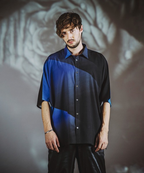 NO ID.（ノーアイディ）の「グラデーションプリントドルマンスリーブ