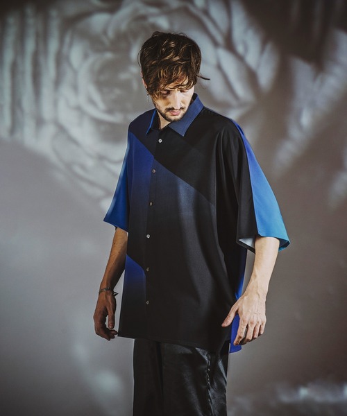 NO ID.（ノーアイディ）の「グラデーションプリントドルマンスリーブ