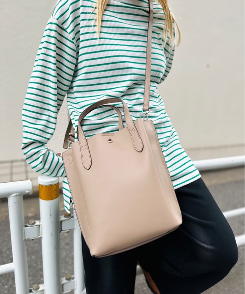 Legato Largo（レガートラルゴ）の「Legato Largo / かるいかばん　縦型２ＷＡＹトート / LG-P0117（トートバッグ・レディース・ブラック/アイボリー/オリーブ/ライトブルー/ベージュ/ラベンダー/イエロー/キャメル/ベージュ系その他・ONESIZE）」の4枚目の写真