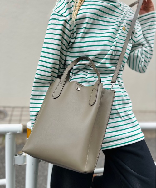 Legato Largo（レガートラルゴ）の「Legato Largo / かるいかばん　縦型２ＷＡＹトート / LG-P0117（トートバッグ・レディース・ブラック/アイボリー/オリーブ/ライトブルー/ベージュ/ラベンダー/イエロー/キャメル/ベージュ系その他・ONESIZE）」の5枚目の写真