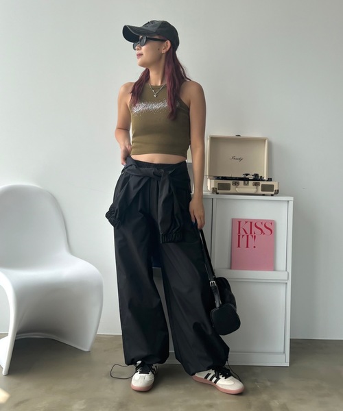 SHAGGIE（シャギー）の「ラインストーン付ピグメントアメスリタンクトップ（タンクトップ・レディース・ブルー/カーキ/ブラウン・FREE）」の8枚目の写真