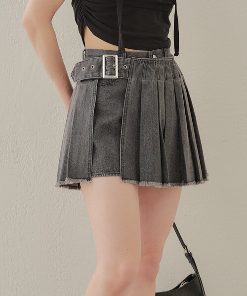 Chico（チコ）の「【2サイズ展開/新色追加】ラッププリーツミニスカパン（スカート・レディース・ブルー/ライトベージュ/グレー/ブラウン・FREE/1/0）」の10枚目の写真