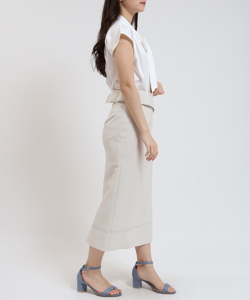 TRUDEA(トルディア)の「とろみサテンボウタイフレンチブラウス(シャツ/ブラウス・レディース・グレイッシュブルー/カーキ/イエロー/ホワイト/ブルーグリーン・MEDIUM)」の13枚目の写真