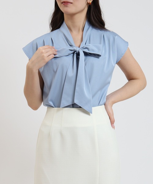 TRUDEA(トルディア)の「とろみサテンボウタイフレンチブラウス(シャツ/ブラウス・レディース・グレイッシュブルー/カーキ/イエロー/ホワイト/ブルーグリーン・MEDIUM)」の14枚目の写真
