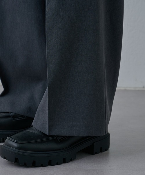 COLONY 2139（コロニートゥーワンスリーナイン）の「ドライエアーイージータックワイドパンツ（スラックス・メンズ・ブラック/グレー・LARGE/MEDIUM）」の7枚目の写真