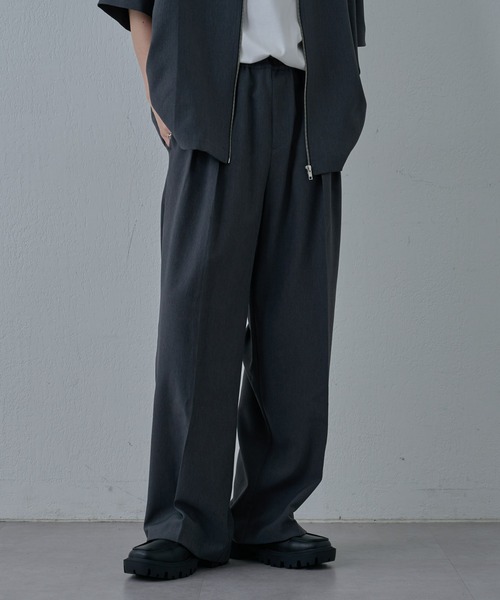 COLONY 2139（コロニートゥーワンスリーナイン）の「ドライエアーイージータックワイドパンツ（スラックス・メンズ・ブラック/グレー・LARGE/MEDIUM）」の6枚目の写真