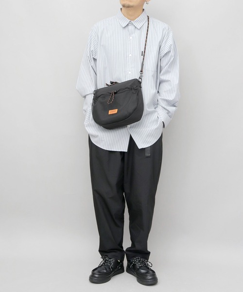 UNIVERSAL OVERALL（ユニバーサルオーバーオール）の「撥水加工 ナイロン フロントメッシュポケット ザイルコード ショルダーバッグ（ショルダーバッグ・メンズ・ブラック/ライトグレー/モカ・FREE）」の22枚目の写真