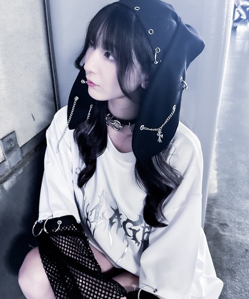 Revo.（レボ）の「シルバーチェーン ボディピアス付き パンク アニマル 猫耳 ウサ耳 ビーニー（ニットキャップ/ビーニー・レディース・ブラック系/ブラック系1・FREE）」の6枚目の写真