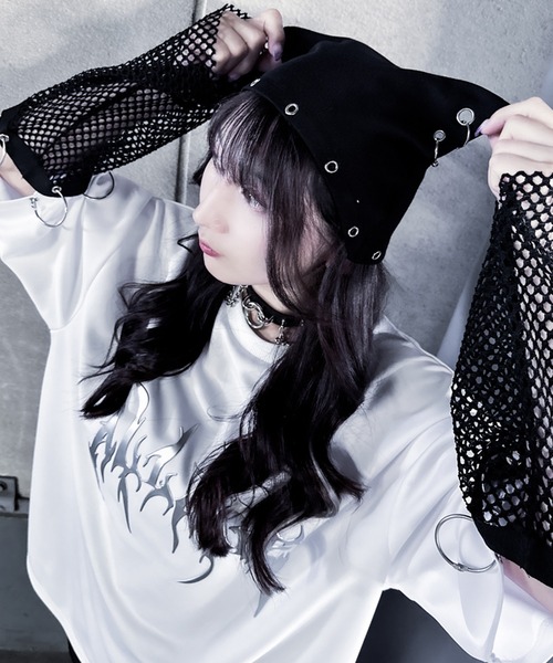 Revo.（レボ）の「シルバーチェーン ボディピアス付き パンク アニマル 猫耳 ウサ耳 ビーニー（ニットキャップ/ビーニー・レディース・ブラック系/ブラック系1・FREE）」の5枚目の写真